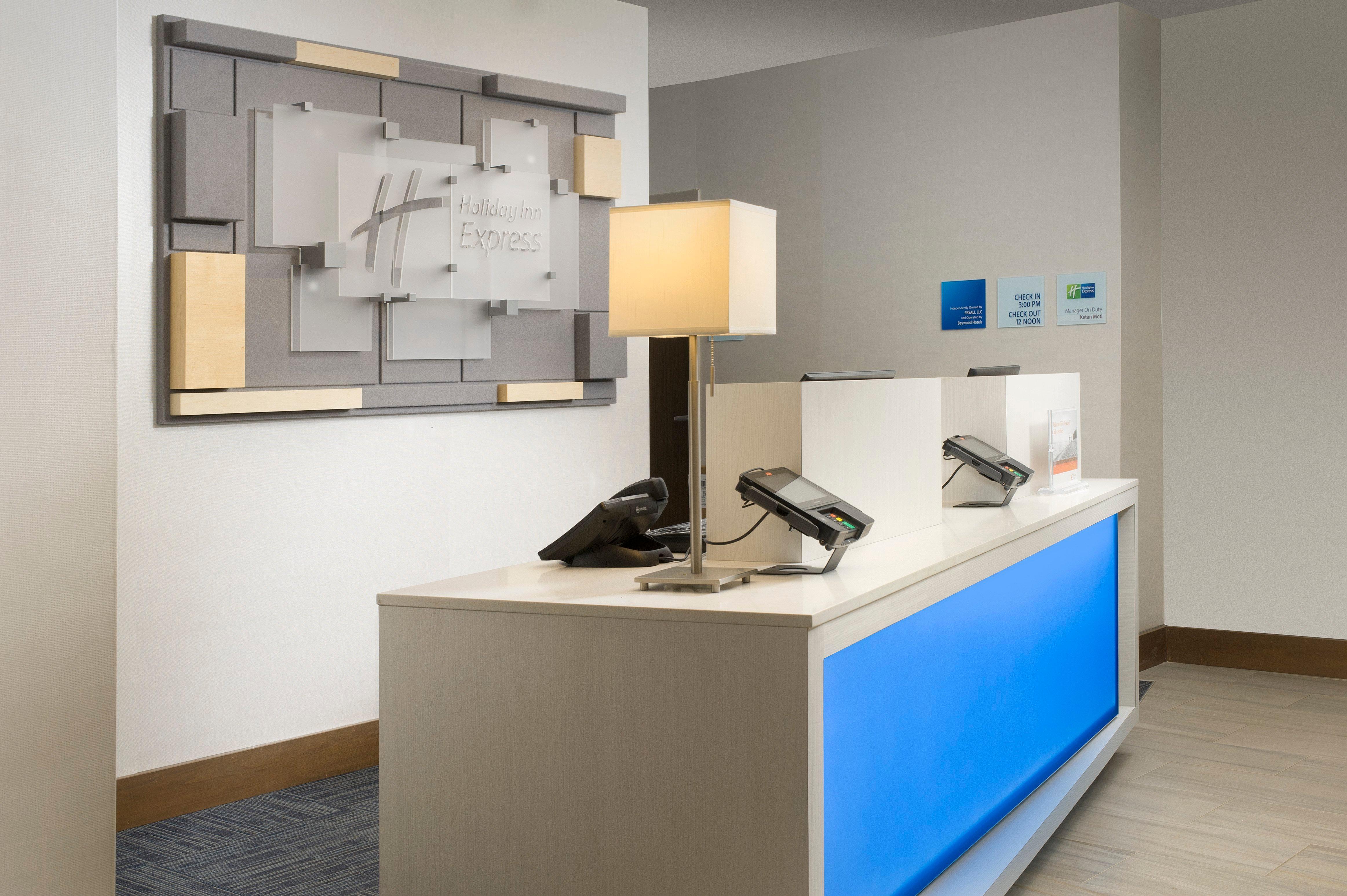 Holiday Inn Express & Suites Bay City By Ihg Екстериор снимка